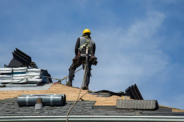 Professional Gutter Installation technician working in Oakland, TN